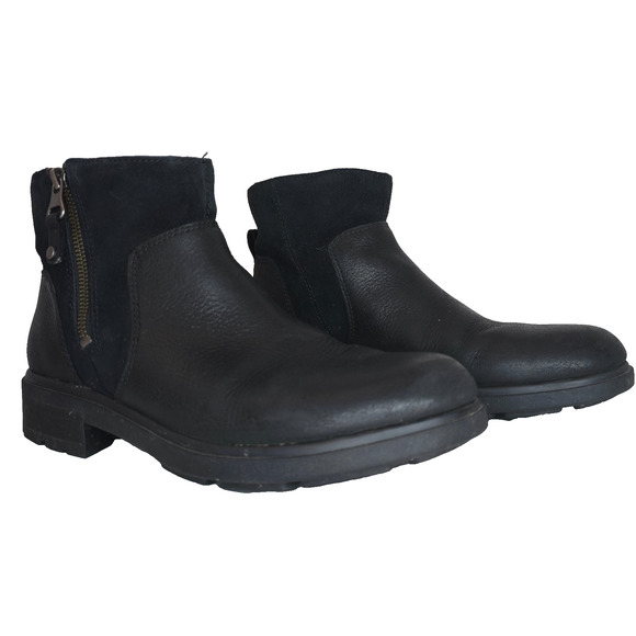 UGG Harrison Side Zip Black Leather Boots Size 9.5 Slip On - Picture 2 of 6